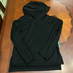 Long sleeve hooded pullover